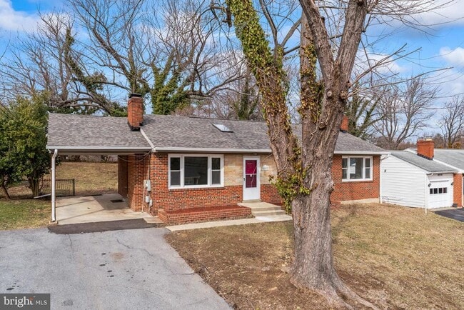 Building Photo - 4502 Henderson Rd