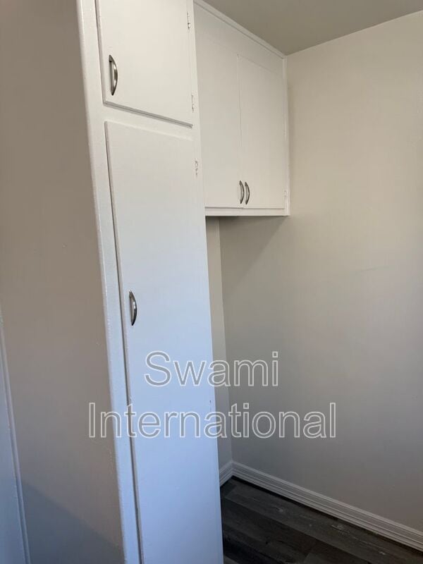 Foto del edificio - 1102 1/2 W. 92nd St.