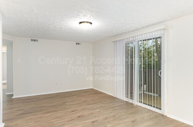 Foto del edificio - 4400 Groombridge Way