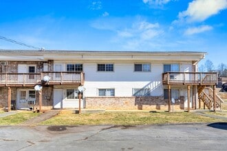 Building Photo - 707 Carter Sells Rd