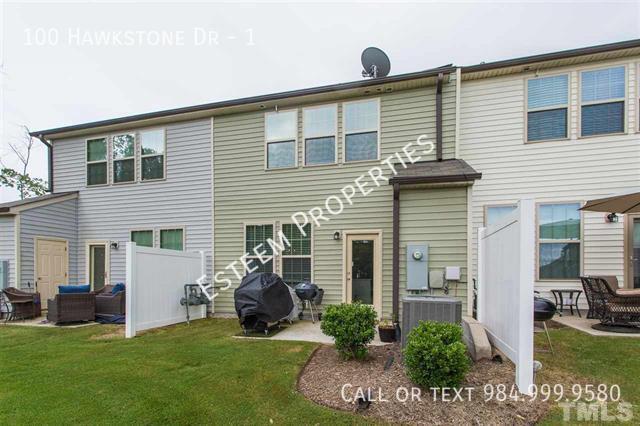 Foto del edificio - 100 Hawkstone Dr