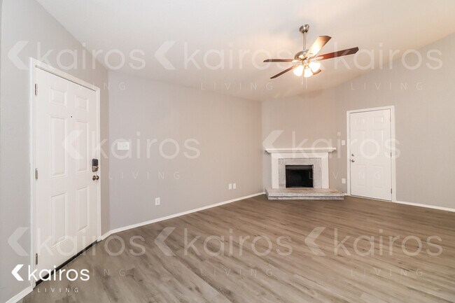 Foto del edificio - 2805 Forest Creek Dr.