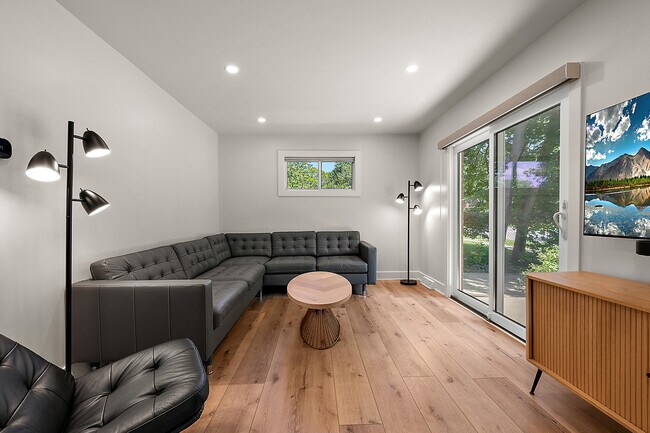 Foto del edificio - 629 Brooks St