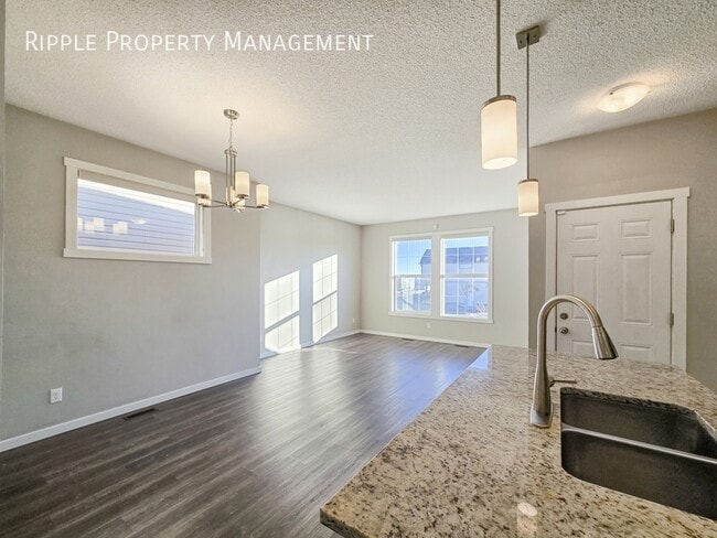 Building Photo - Spacious 2-Bed Upper Unit in Cornerbrook | Parking Included | Pets Negotiable