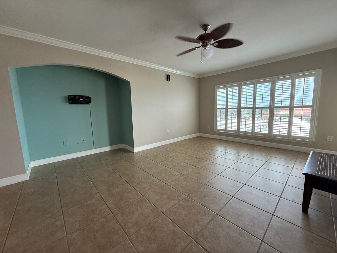 Primary Photo - Spacious 2/2 Condo with Waterview in River...