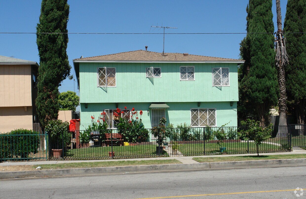 Foto del edificio - 7009 Fulton Ave
