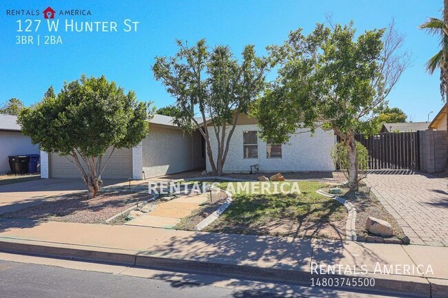 Building Photo - Lovely 3 Bd, 2 Ba House With 2 Car Garage ...