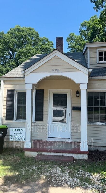 Building Photo - 1430 Perry Ave