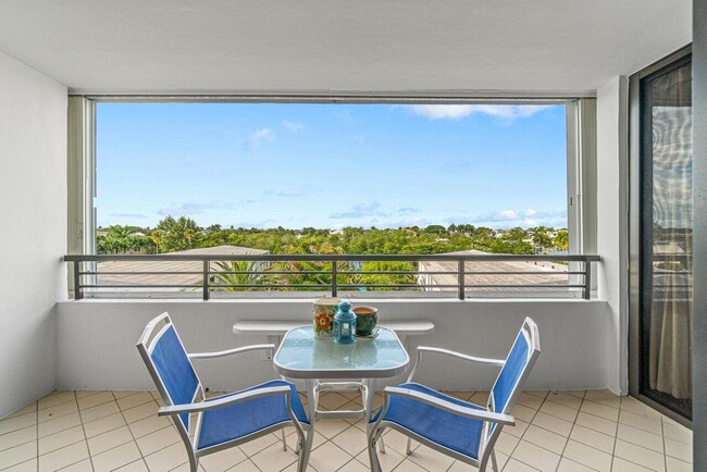 Building Photo - 3589 S Ocean Blvd
