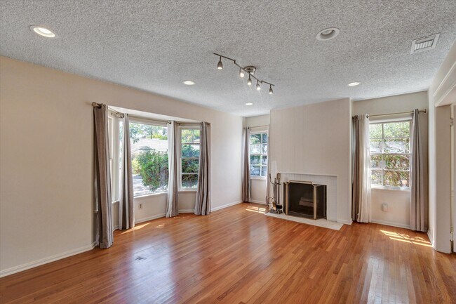 Foto del edificio - 2511 Castle Heights Ave
