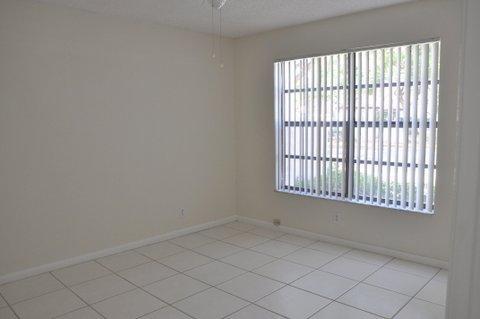 Building Photo - 3087 Inglewood Terrace