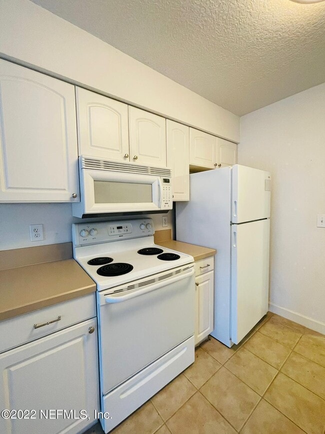 Building Photo - 1800 Park Ave