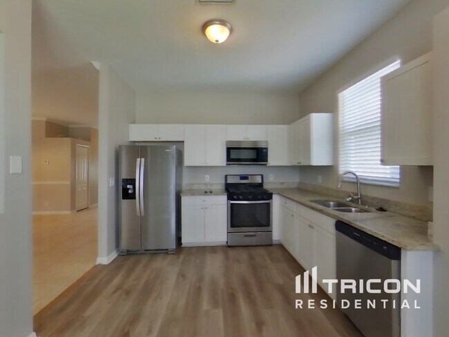 Foto del edificio - 18315 Brookpark Dr