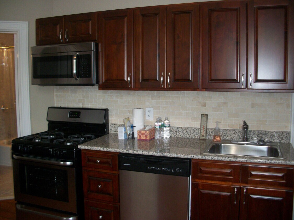 Primary Photo - 34 W 13th St