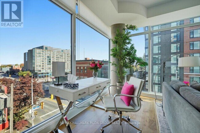 Building Photo - 238 Besserer St