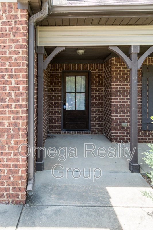 Building Photo - 1024 Garnet Dr