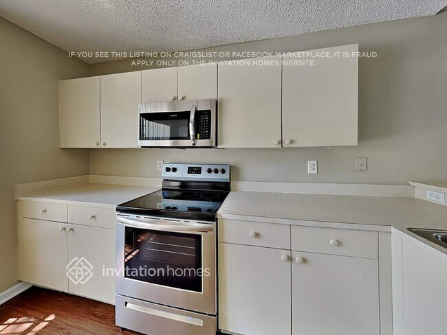 Building Photo - 1928 SW 177th Ave