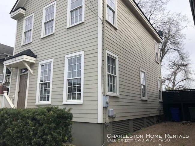Building Photo - 272d Coming St