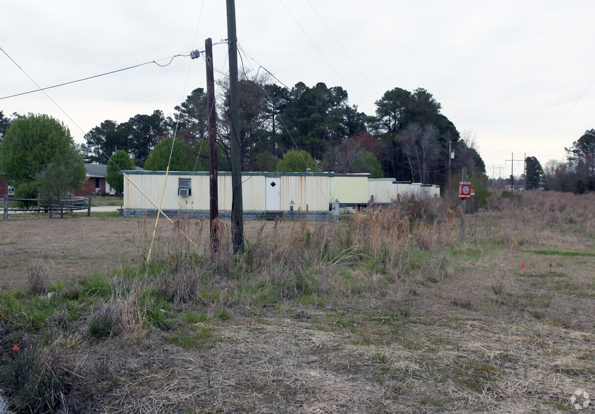 1134 Old Maplehurst Rd, Jacksonville, NC 28540 Apartments in Jacksonville, NC