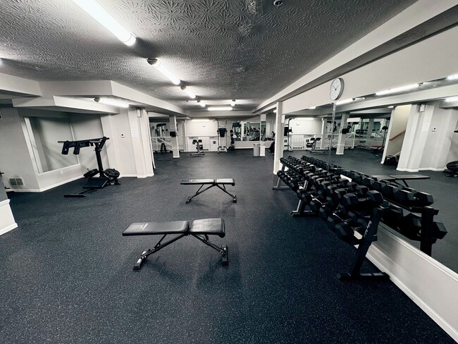 Building Photo - WoodSpring