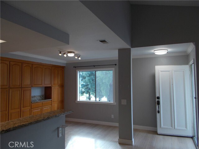Foto del edificio - 6241 Hartford Rd