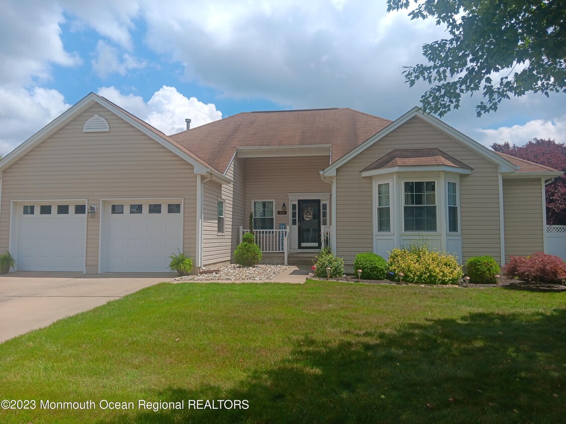Foto principal - 61 Timberline Rd