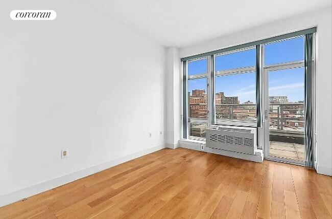 Foto del edificio - 140-21 32nd Ave