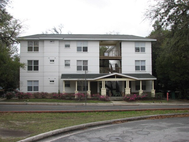 Primary Photo - 1123 SW 5th Ave