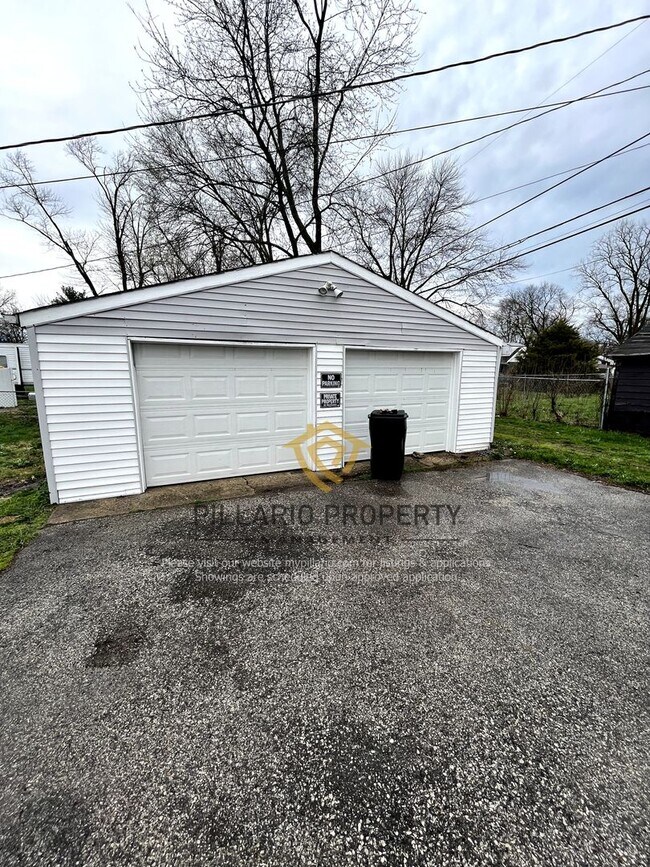 Photo - $500 OFF MOVE-IN SPECIAL!! Quaint 2 Bed / 1.5 Bath Near Mars Hill Area! House