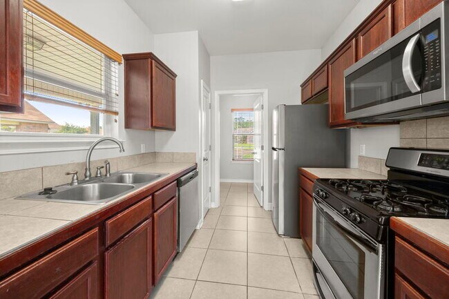 Foto del edificio - 48317 Fox Hollow Blvd