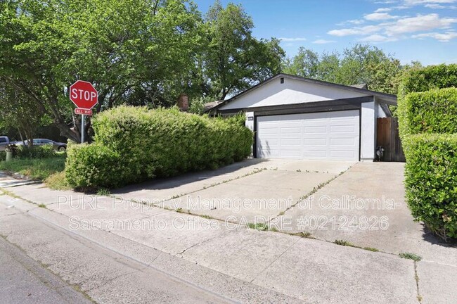 Building Photo - 6101 Tupelo Dr