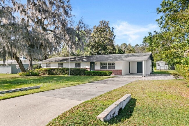 Building Photo - Great 4 bedroom 2 bath home in NW Gainesville