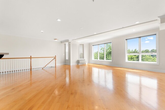 Foto del edificio - 84 Hackensack Plank Rd