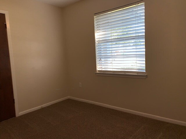 Foto del edificio - "Charming 3-Bedroom home with 2 Full Baths...