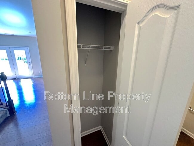 Foto del edificio - 137 Willow Valley Dr