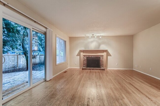 Building Photo - 11422 French Glen Ct, Wilsonville, OR, 97070