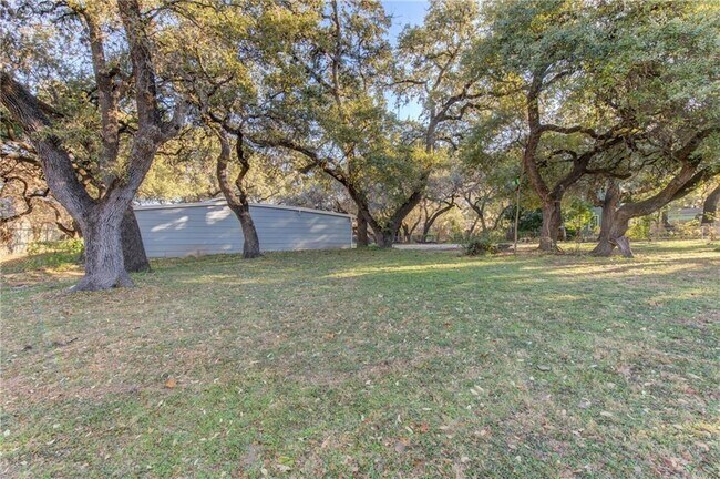 Foto del edificio - 810 S Center St