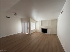 Building Photo - 2324 Chapman Hill Dr