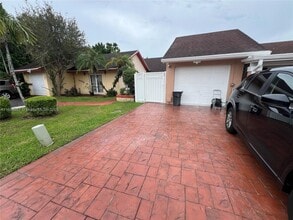Building Photo - 10380 SW 68th Ln