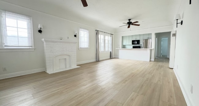Building Photo - 422 N Spaulding Ave