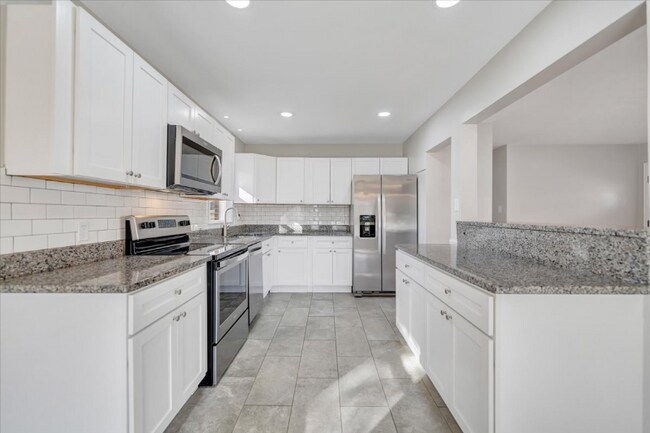 Foto del edificio - 15 Holly Ln