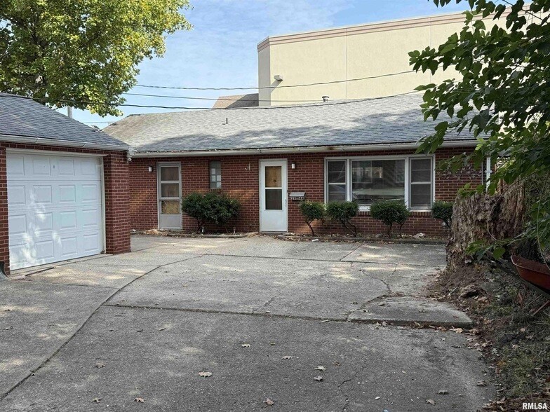 Foto principal - 2944 S 5th St