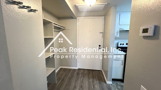 Building Photo - Updated Timberlake 1bd/1ba Condo - Near Sa...