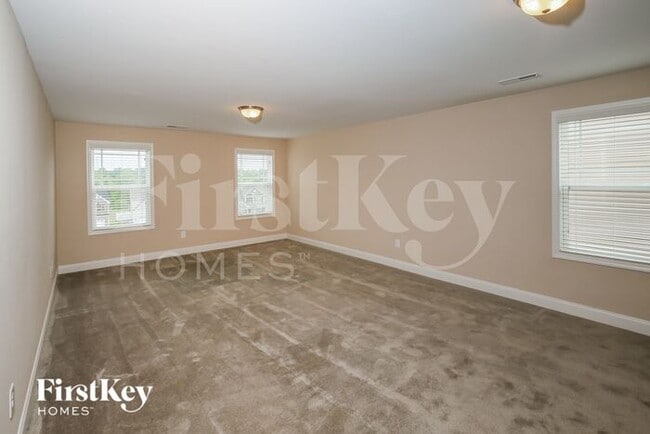 Foto del edificio - 732 Breeders Cup Dr