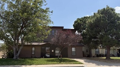 Building Photo - 1840 E 49th St