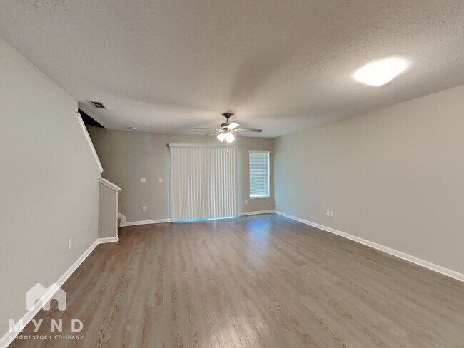 Foto del edificio - 787 Henley Ct