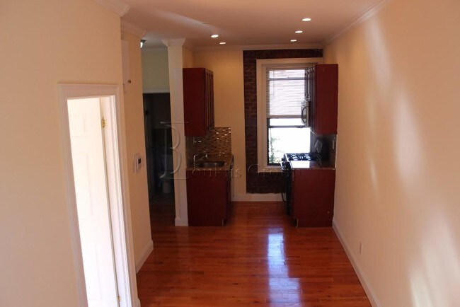 Foto del edificio - 3028 31st St