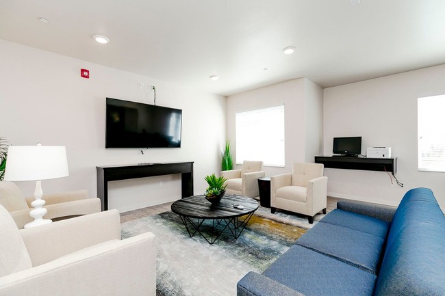 Living Room - WaterWalk Dallas - Las Colinas