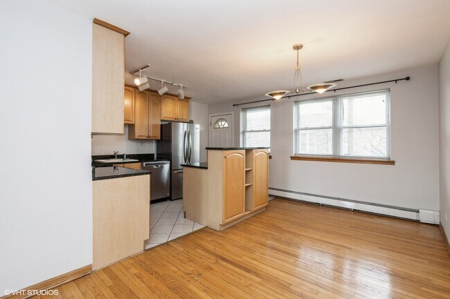 Foto del edificio - 2843 W Arthur Ave