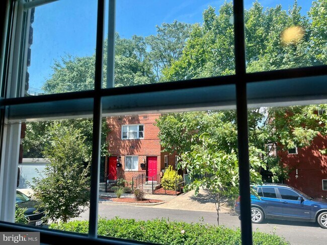 Foto del edificio - 1105 16th St NE